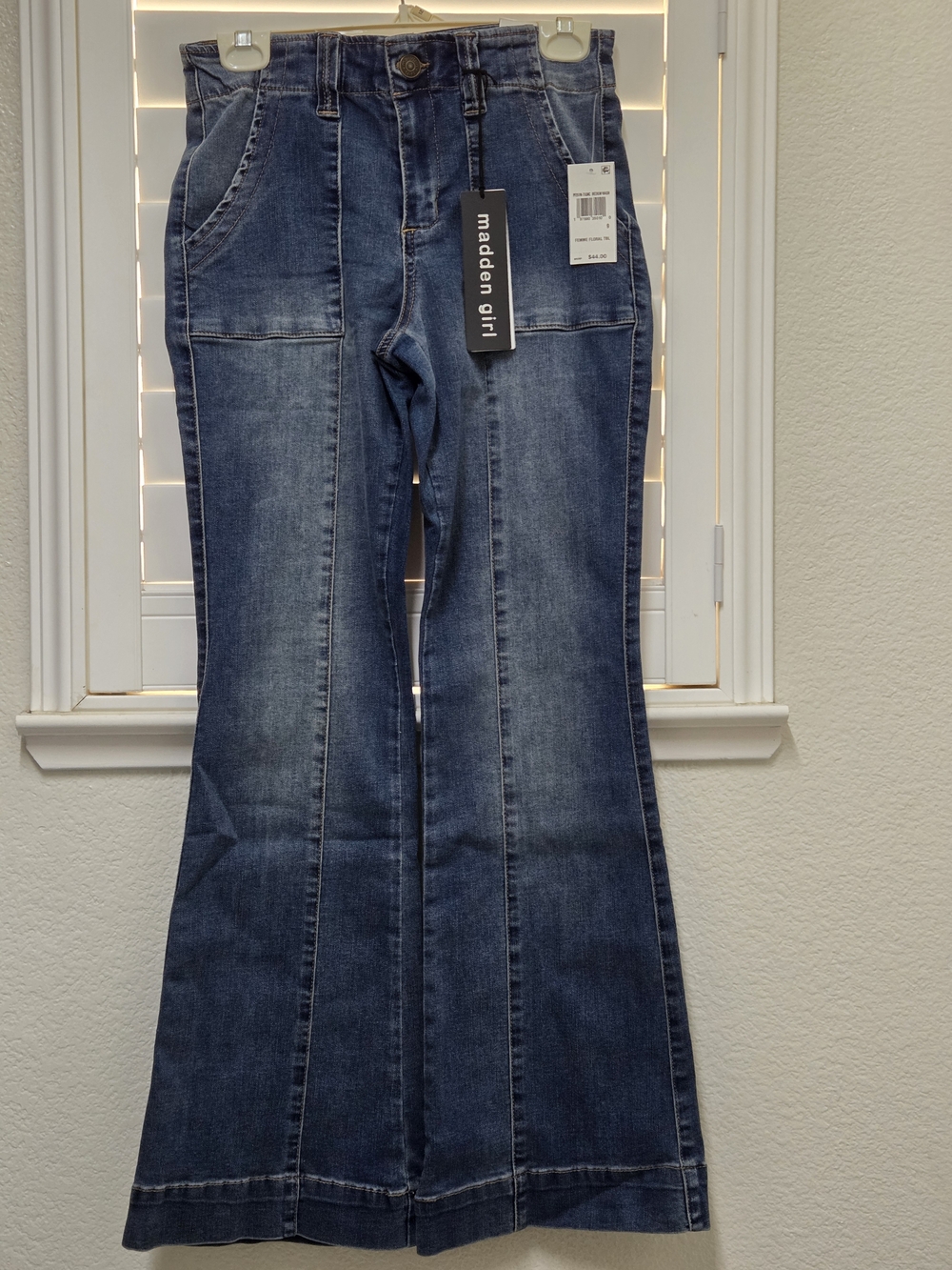 Madden Girl High Rise Flare Jeans Women’s Size 9 Medium Wash NWT $44